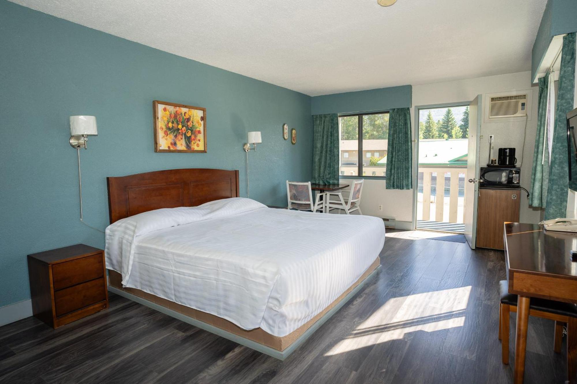 Alpine Inn Valemount Kültér fotó